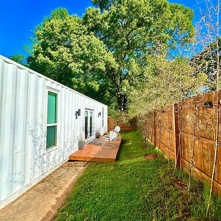 Nomehaus Shipping Container Studio Residential Neighborhood Athens Exterior foto