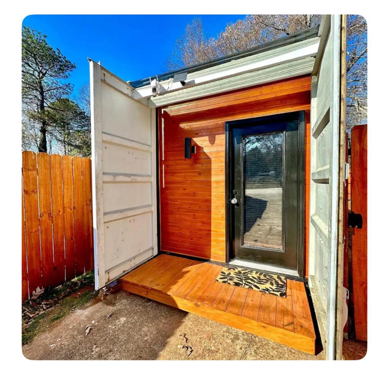 Nomehaus Shipping Container Studio Residential Neighborhood Athens Exterior foto